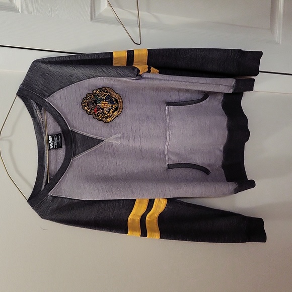 Harry Potter Hogwarts sweater - Picture 1 of 4